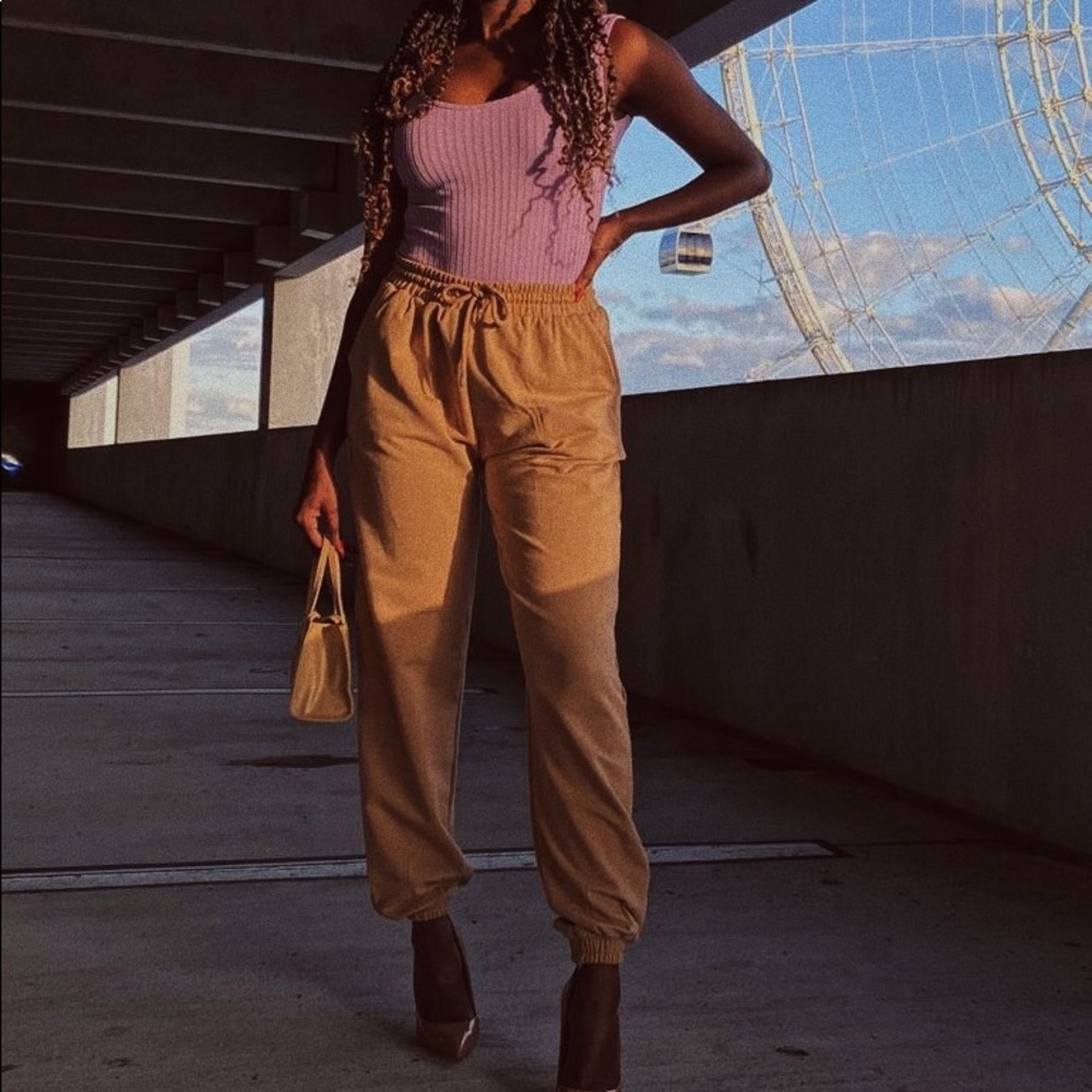BELLA CAMEL COLORED SWEATS BY NOUVEAU